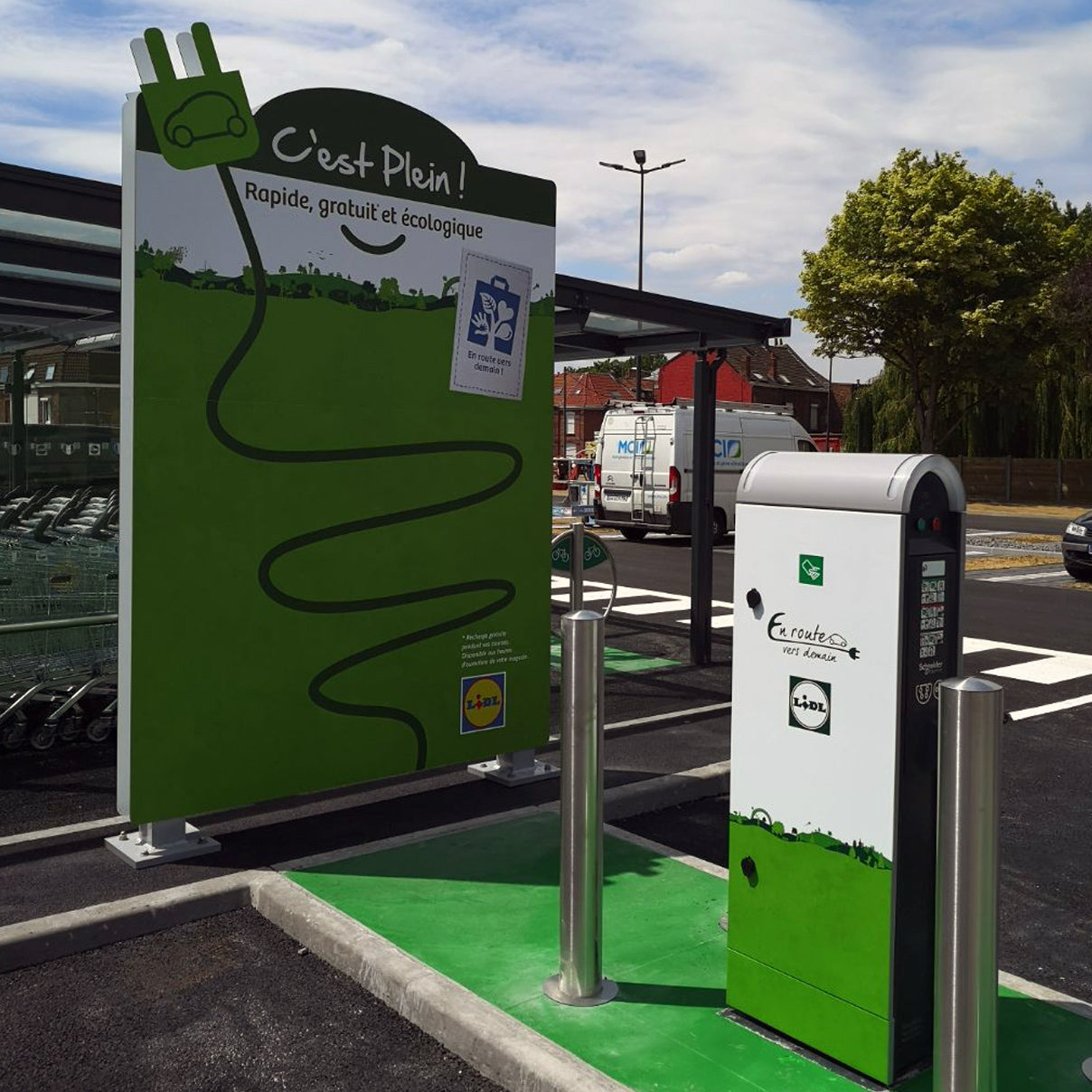 groupepublid-signaletique-station-recharge.jpg